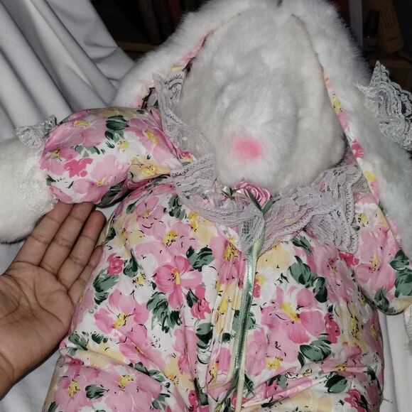 Vntg 1992 Floral Pajama Bunny Plush - Picture 7 of 7